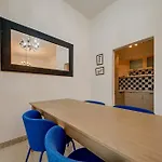 Bright Stay, Balcony Bliss & Location By 360 Estates *
