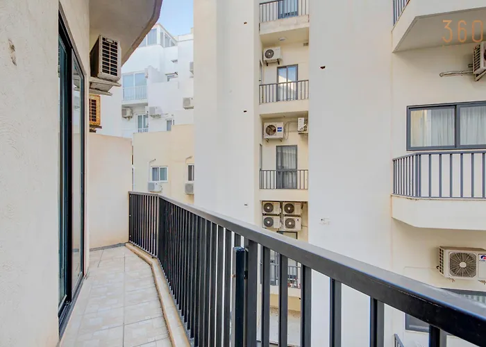 Apartman Bright Stay, Balcony Bliss & Location By 360 Estates *