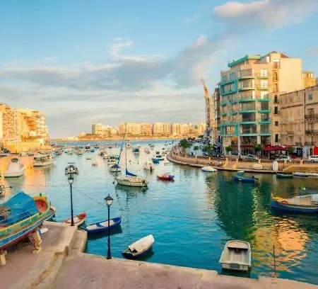 Bright Stay, Balcony Bliss & Location By 360 Estates Sliema