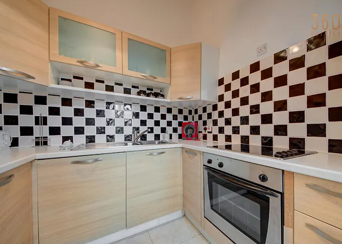 Bright Stay, Balcony Bliss & Location By 360 Estates * Σλιέμα