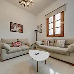 Bright Stay, Balcony Bliss & Location By 360 Estates Σλιέμα